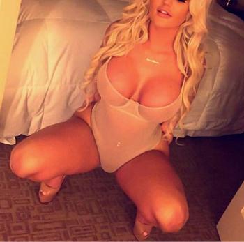 , 23  female escort, Barrie