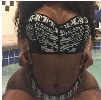 , 25  female escort, Barrie