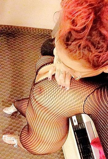 , 22  female escort, Barrie
