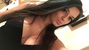 , 22  female escort, Barrie