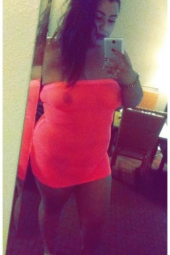 , 23  female escort, Barrie