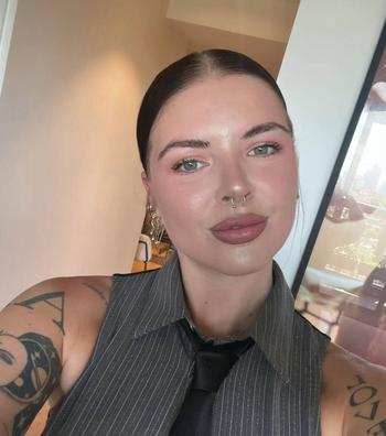 Beth, 28 Caucasian/White female escort, Barrie