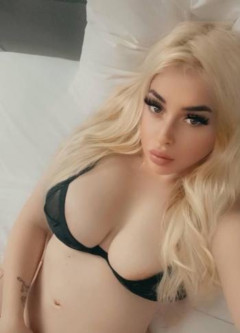 Coco, 25 Caucasian/White female escort, Barrie