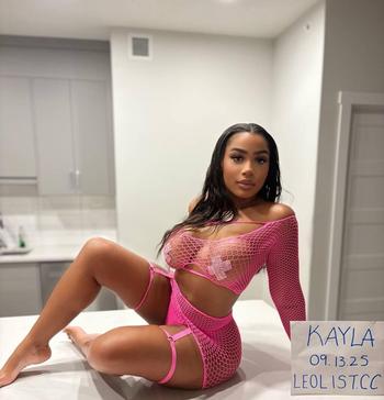 Kayla, 24 Mixed female escort, Barrie