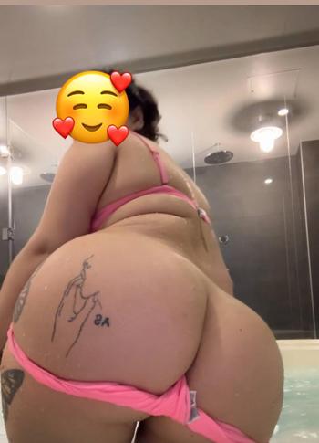 Stella, 24 Latino/Hispanic female escort, Barrie
