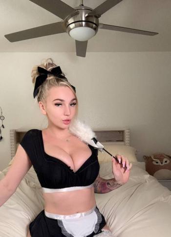 Siarra lena, 27 Caucasian/White female escort, Barrie