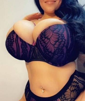 Lacey, 24 Latino/Hispanic female escort, Barrie