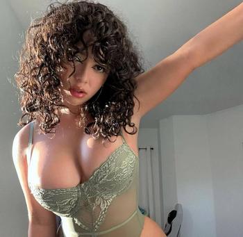 Yissy, 26 Native female escort, Barrie